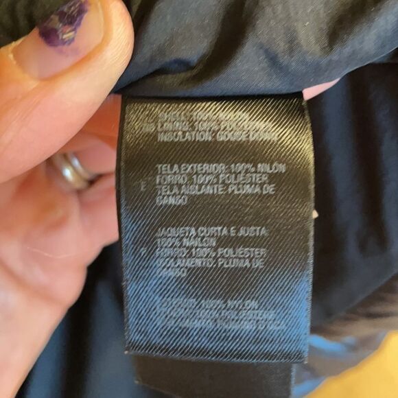 North face woman’s trench puffer jacket - Picture 10 of 16